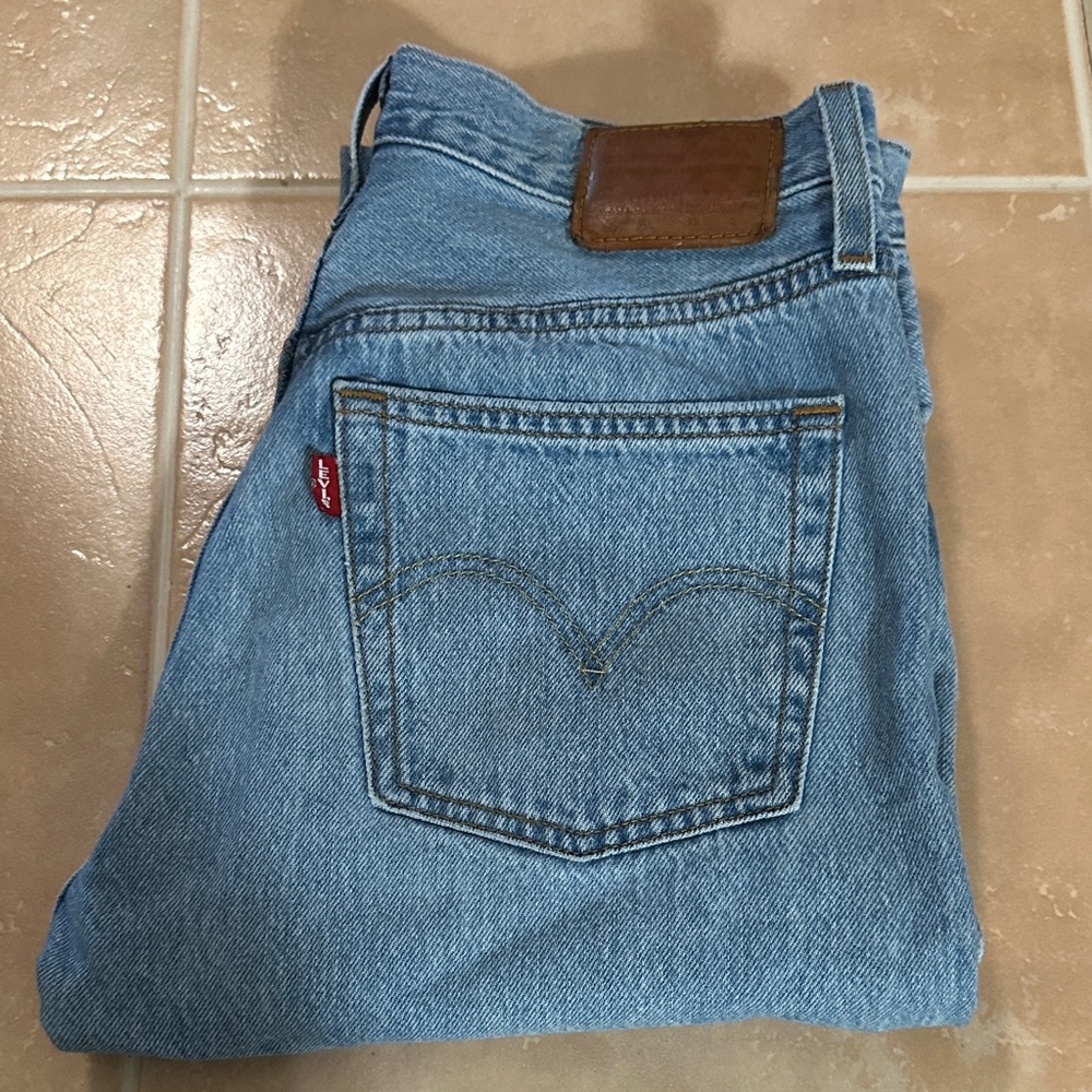 Levi's Light Blue Straight Jeans